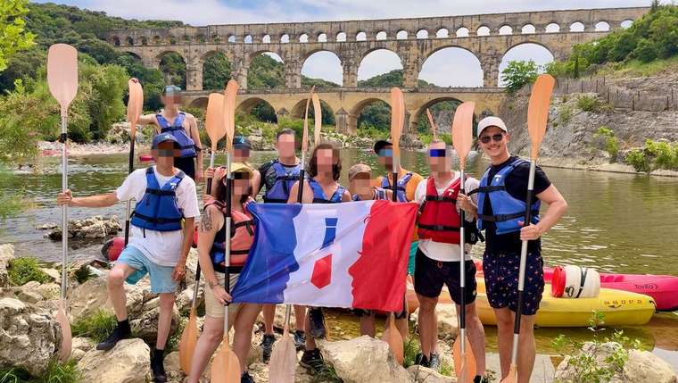 Canoë sous le Pont du Gard